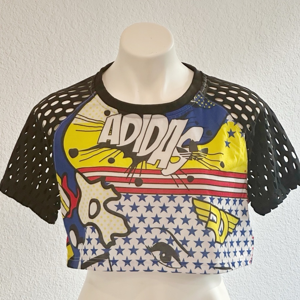 ADIDAS  x Rita Ora oversized
superhero cropped t shirt Sz XS